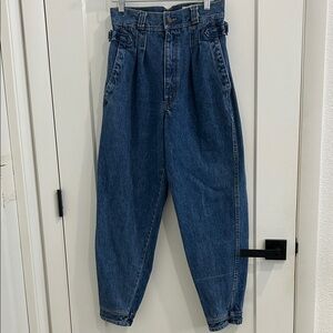 Vintage 90’s High Waisted Mom Jeans by LAWMAN |Size 9